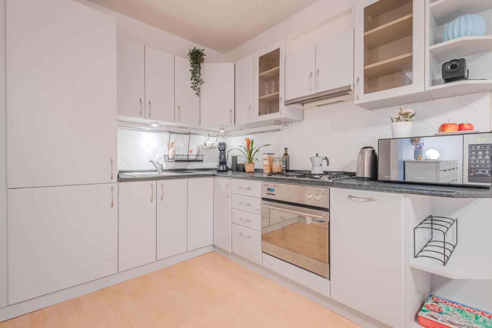 Rezydencja Filmowa- Wygodny Apartament 10 Min Od Lotniska I Centrum Daire Varşova Dış mekan fotoğraf